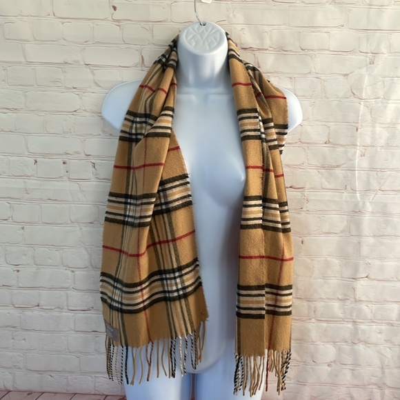 Croft & barrow nova print fringe scarf 59”x 11” - Picture 2 of 5